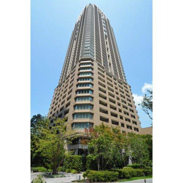 「グランフロント大阪オーナーズタワー」の外観写真