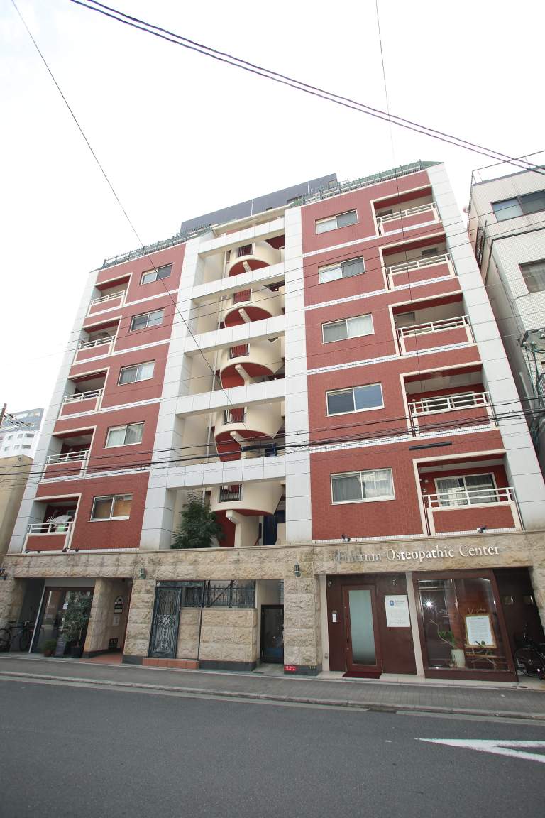 シャルムヒルズ南森町の外観