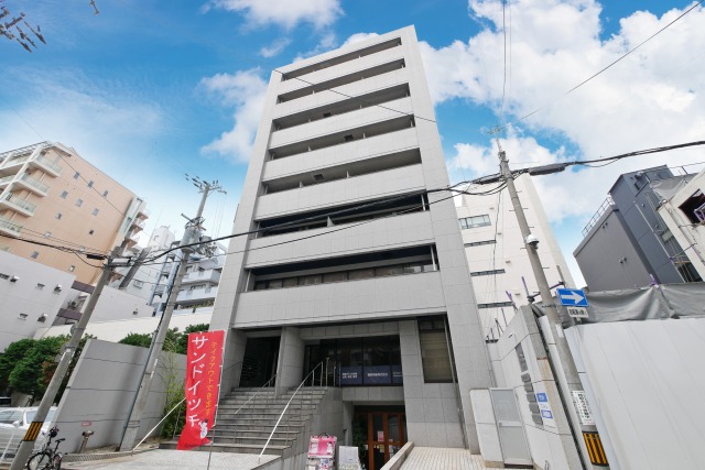 ゴックス南森町の外観