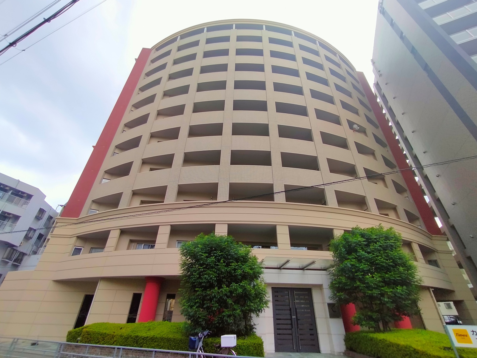 カスタリア新梅田の外観