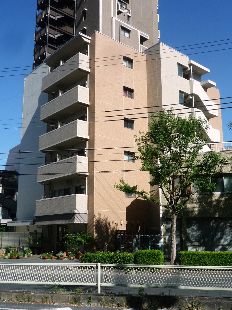 ソレイユ中崎の外観
