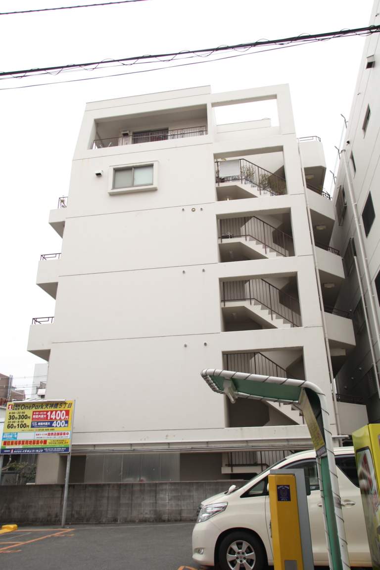 ツバサ石田ビルの外観