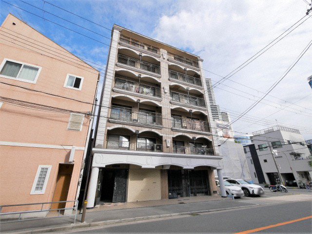 コムシノアの外観