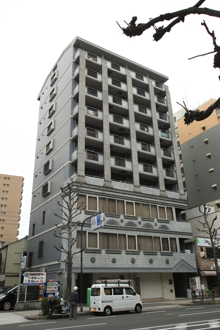 サクシード南森町の外観