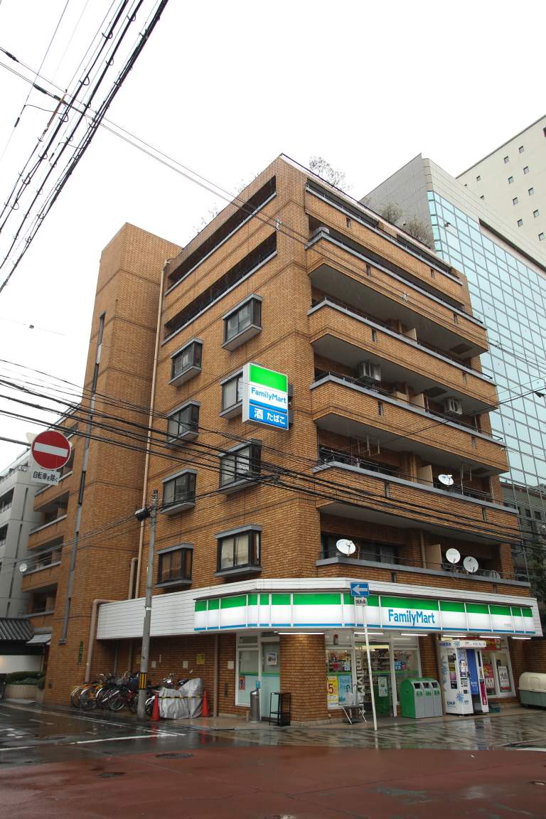 グロリア与力の外観