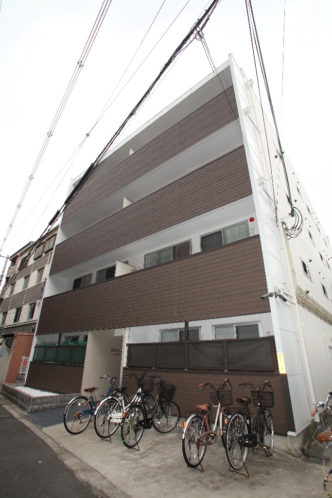 グレイスクラールの外観