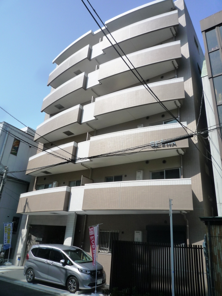 ベラ・ルーナ北梅田の外観