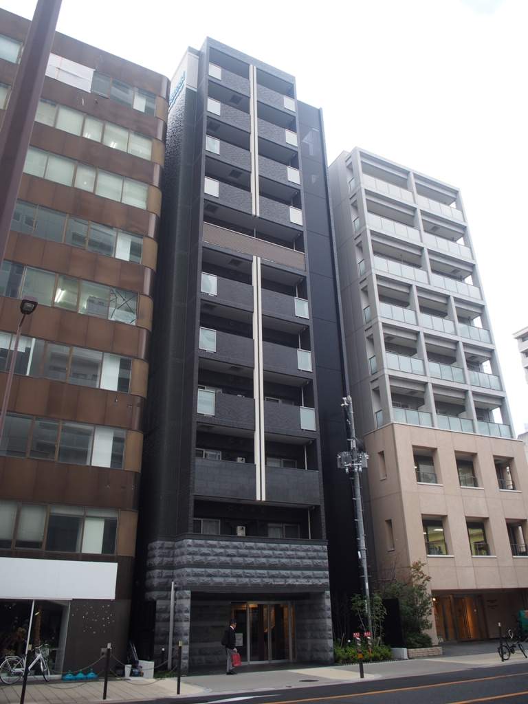 プレサンス南森町ライズの外観