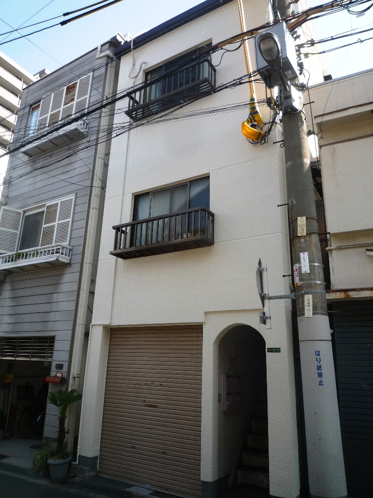 安福マンションの外観
