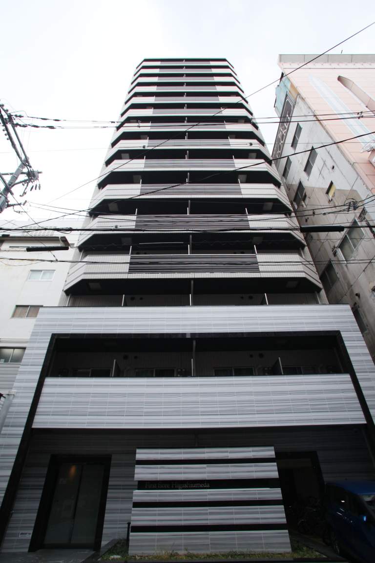 ファーストフィオーレ東梅田の外観