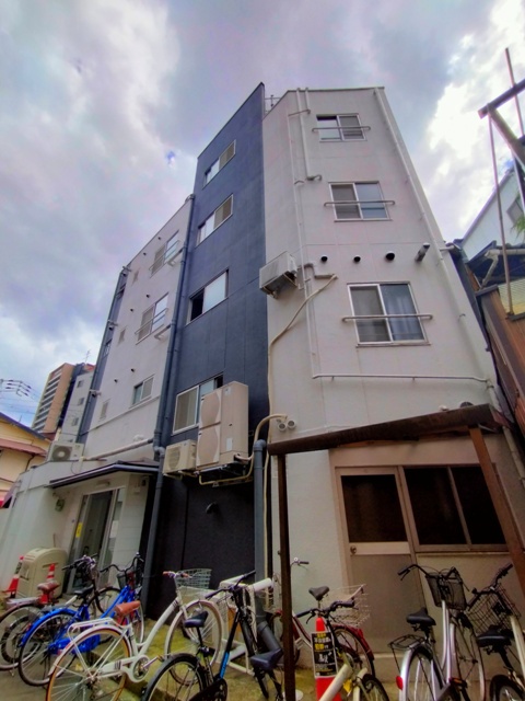 福島ビルの外観