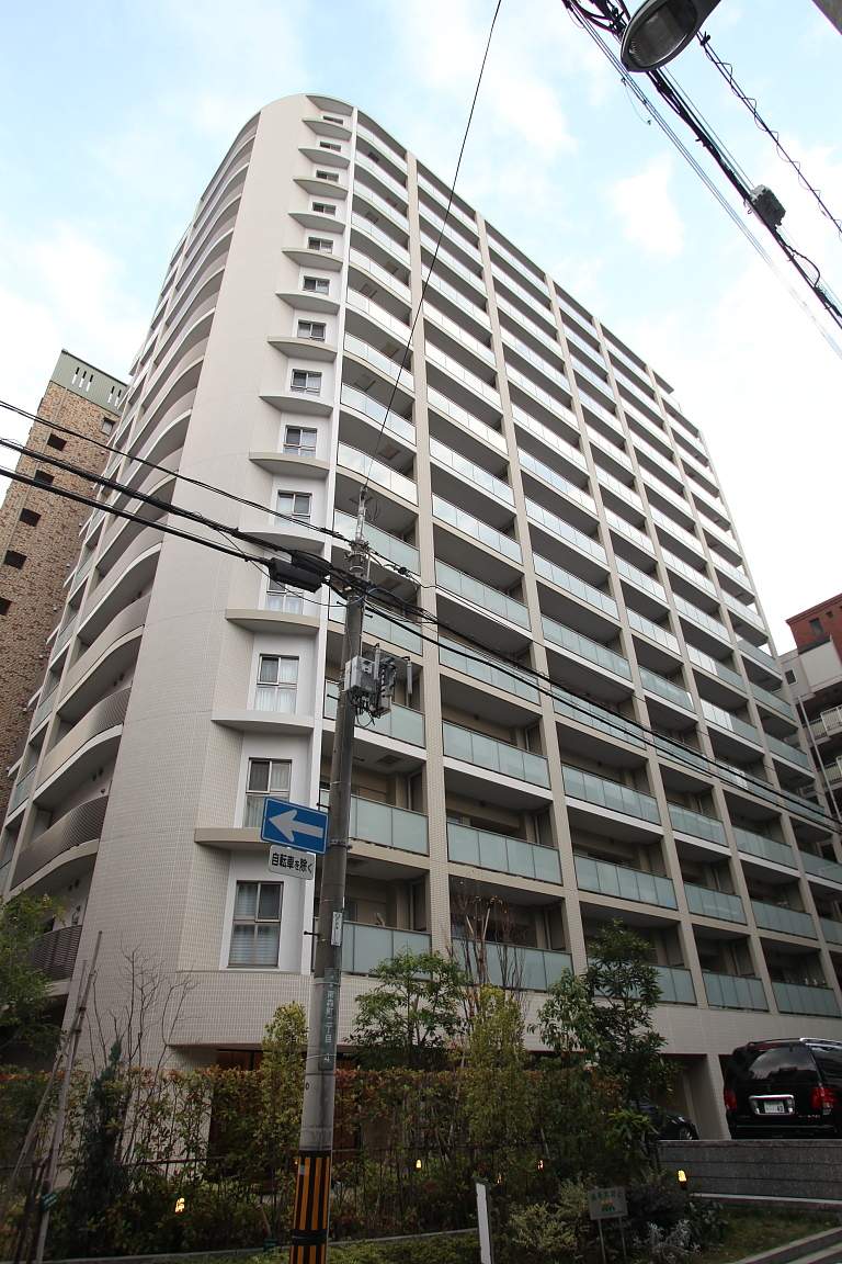ファインフラッツ南森町の外観