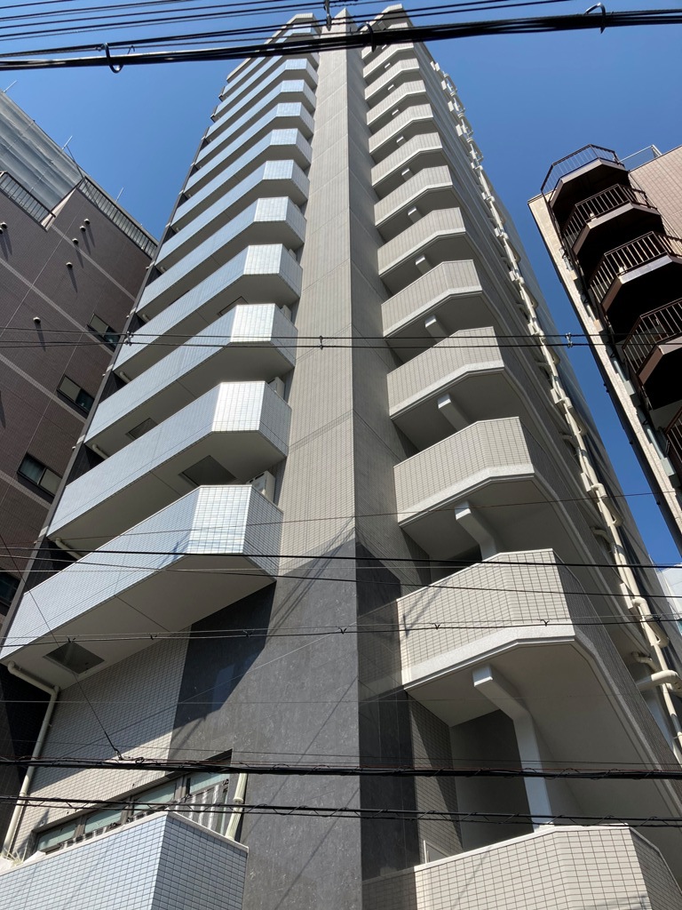 パークフラッツ野田阪神駅前の外観