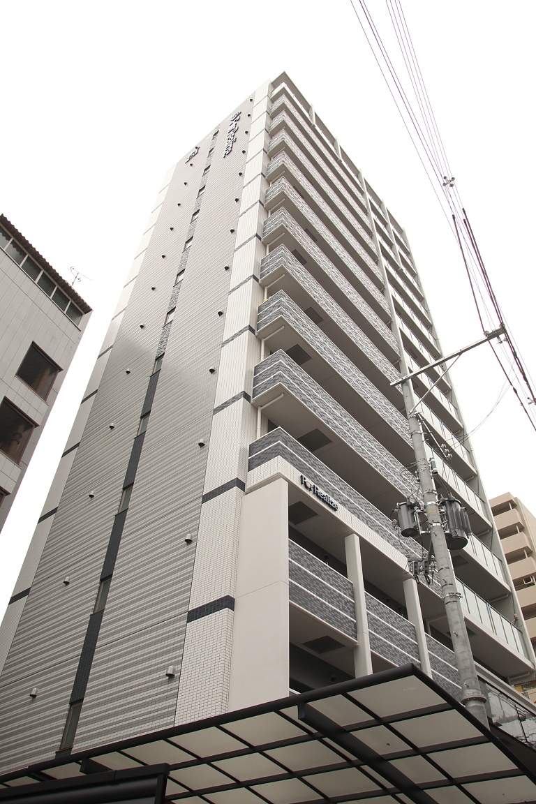 フォーリアライズ梅田レーベンの外観
