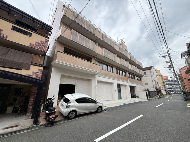 プール・トゥジュール梅田ウエストⅡの外観
