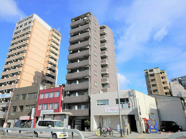 ディナスティ福島の外観