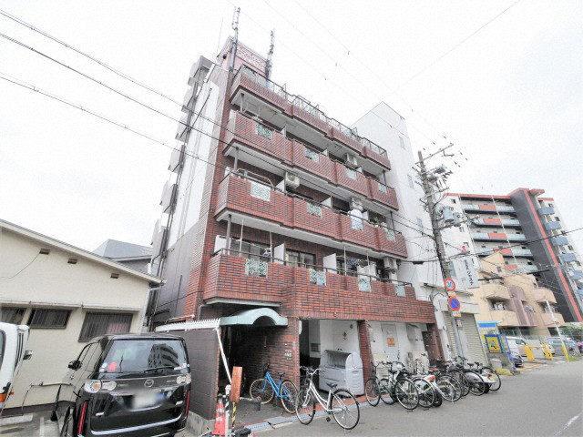 ルネッサンス西梅田の外観