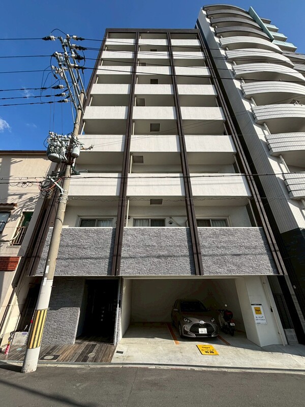 「エストゥルースプラス大阪福島」の外観写真