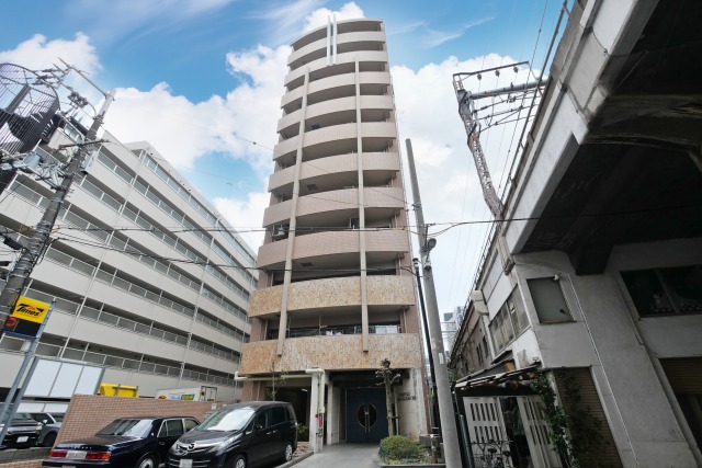 エステムプラザ梅田・中崎町の外観