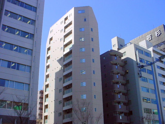 コンフォール南森町の外観