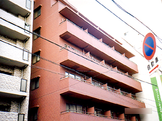ライオンズマンション天神橋の外観